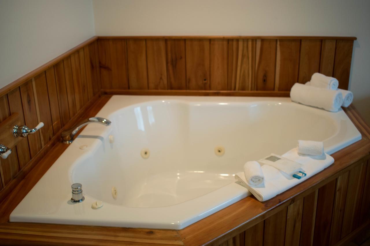 The Edge Hotel Welch Hill Bagian luar foto